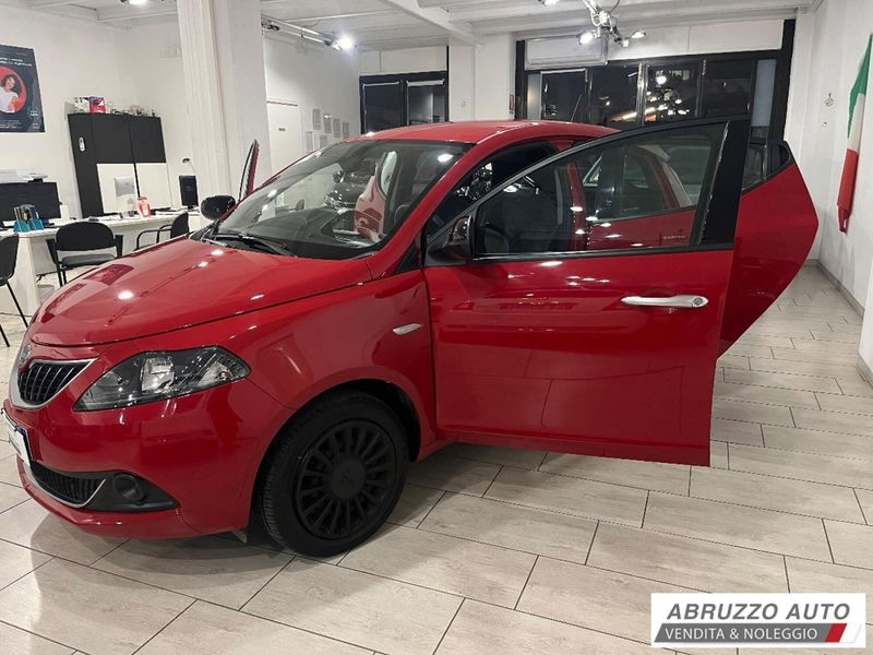 Lancia Ypsilon 1.0 FireFly 5 porte S&S Hybrid UnYca