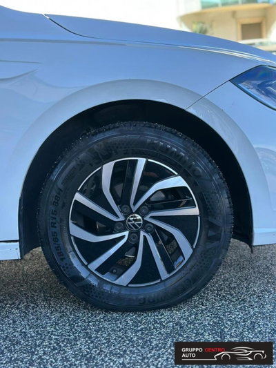 Volkswagen Polo 1.0 tsi Life 95cv (20)