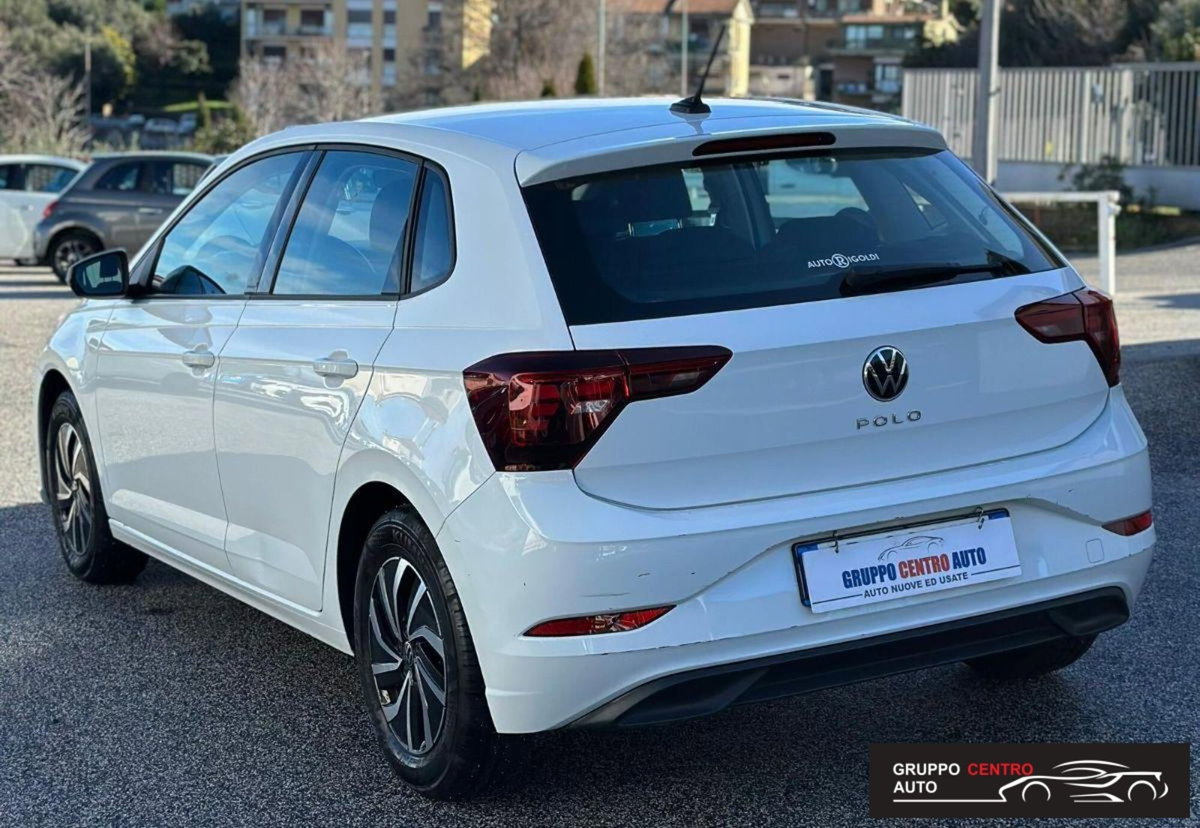 Volkswagen Polo 1.0 tsi Life 95cv (5)