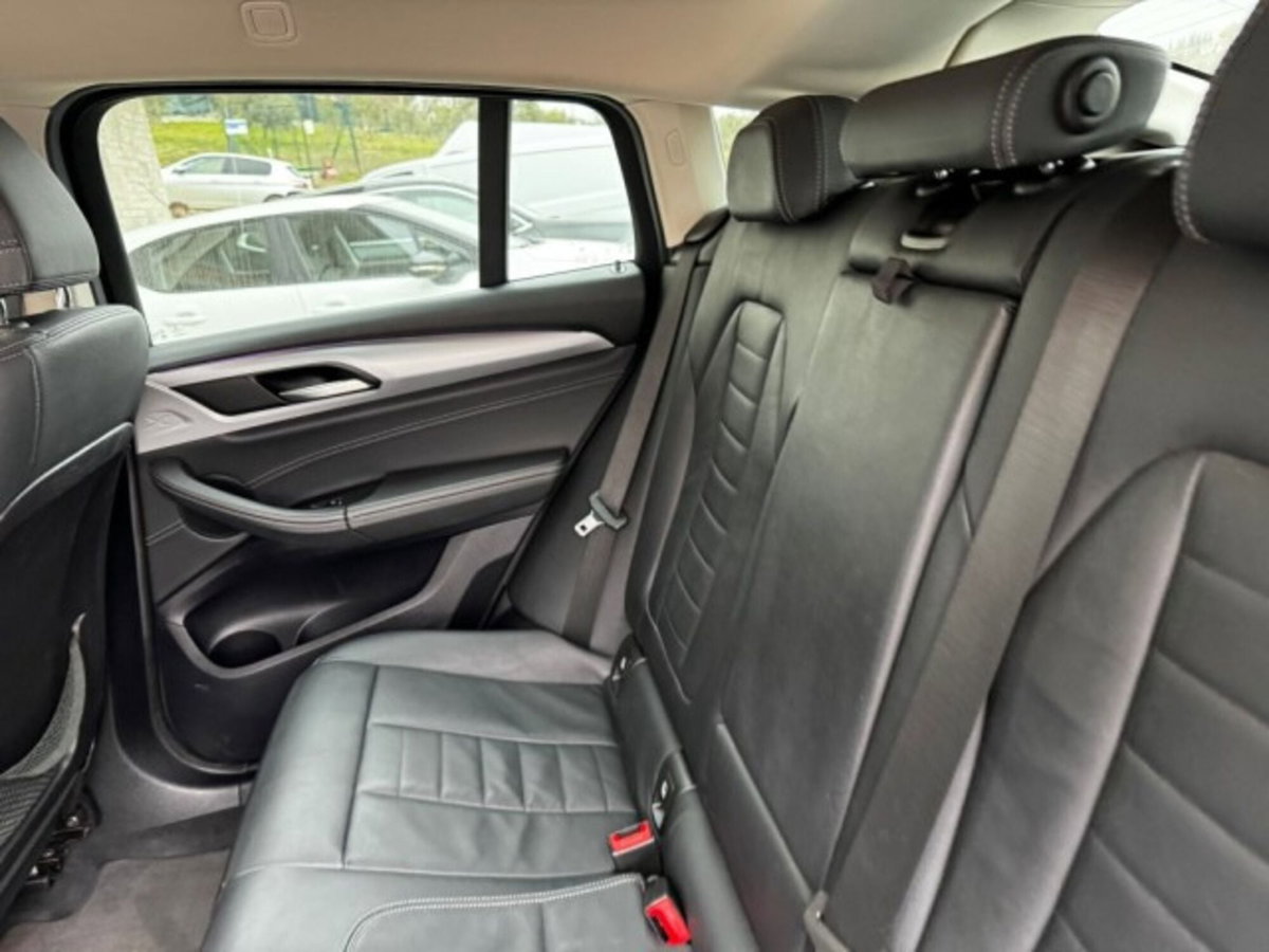 BMW X4 xDrive20d Business Advantage (20)