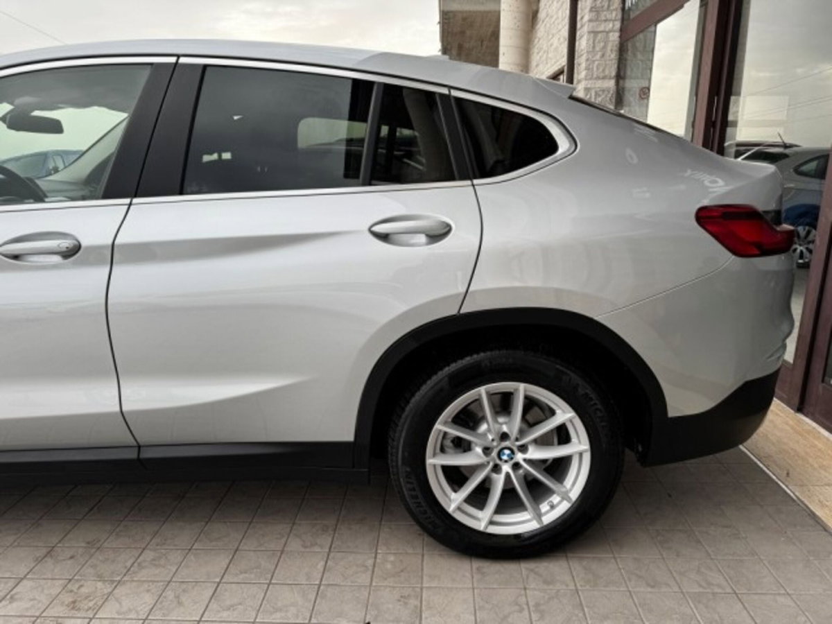 BMW X4 xDrive20d Business Advantage (9)