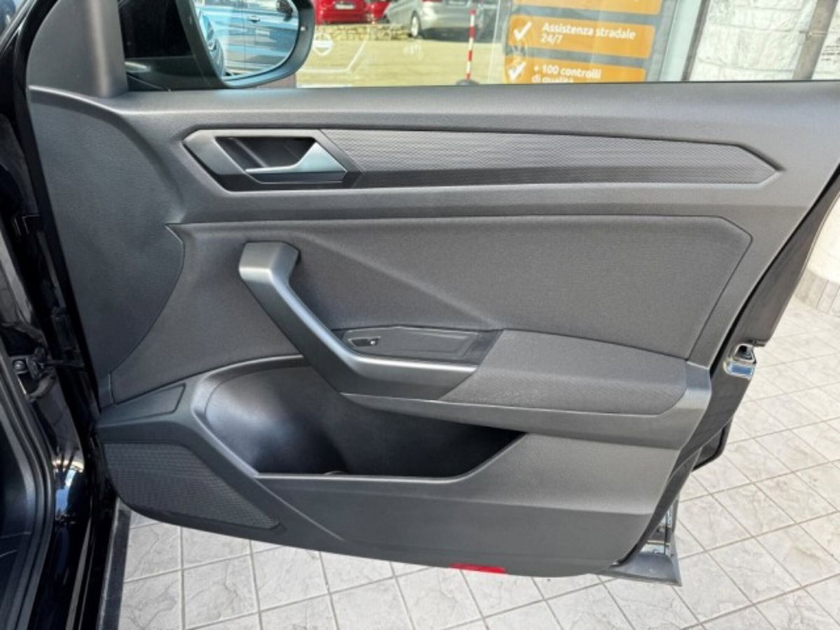 Volkswagen T-Roc 1.0 TSI Style (17)