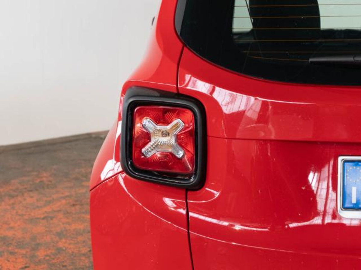 Jeep Renegade 1.6 Mjt 120 CV Limited (9)