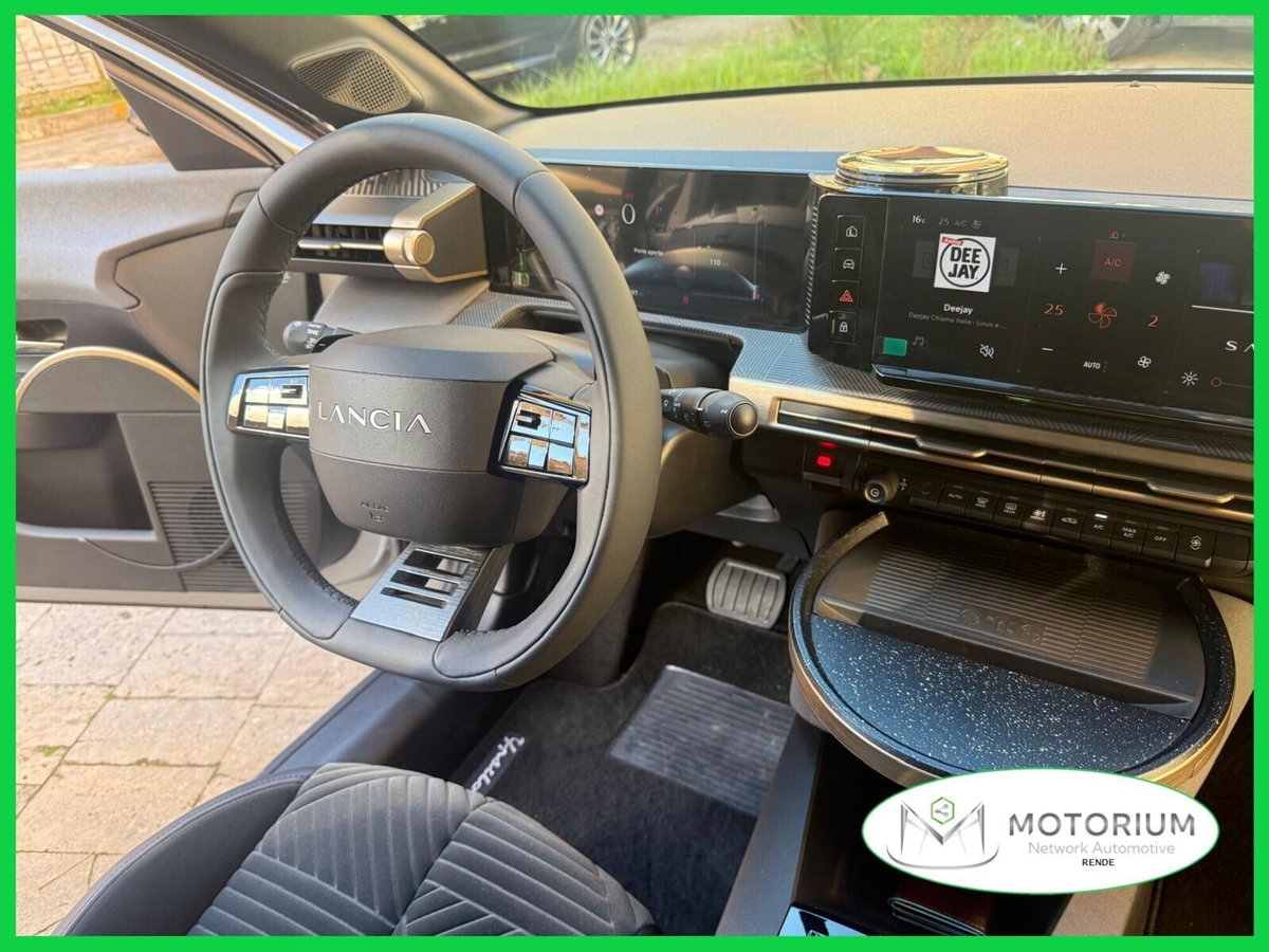 Lancia Ypsilon 1.2 mhev Edizione Limitata Cassina e-dct (20)