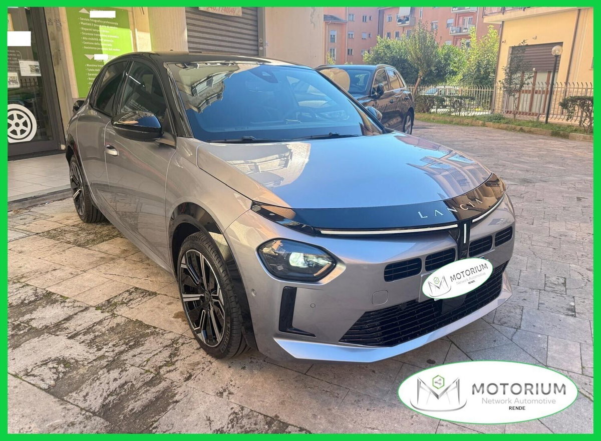 Lancia Ypsilon 1.2 mhev Edizione Limitata Cassina e-dct (4)