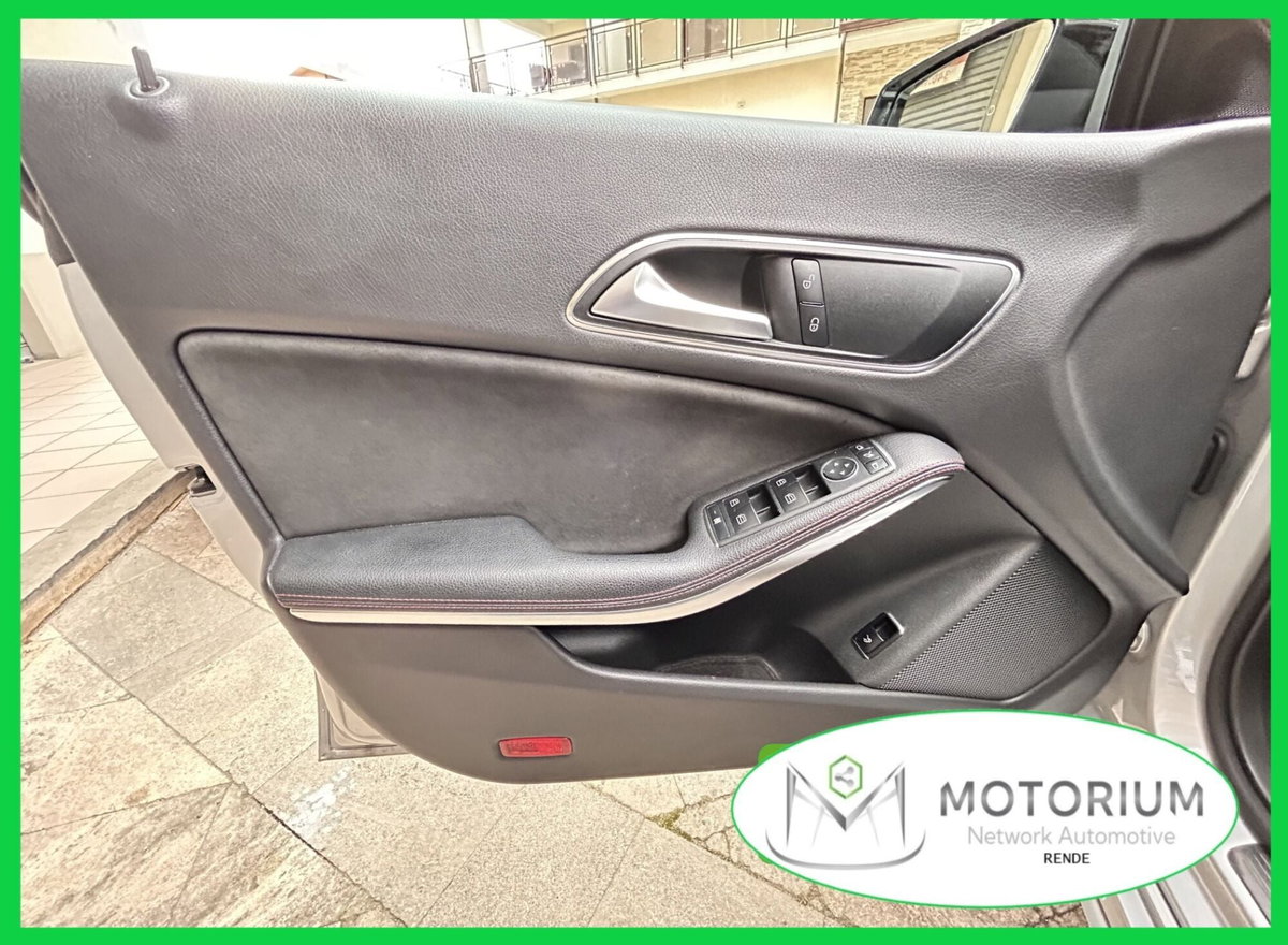 Mercedes-Benz CLA 200 d 4Matic Automatic Premium (16)