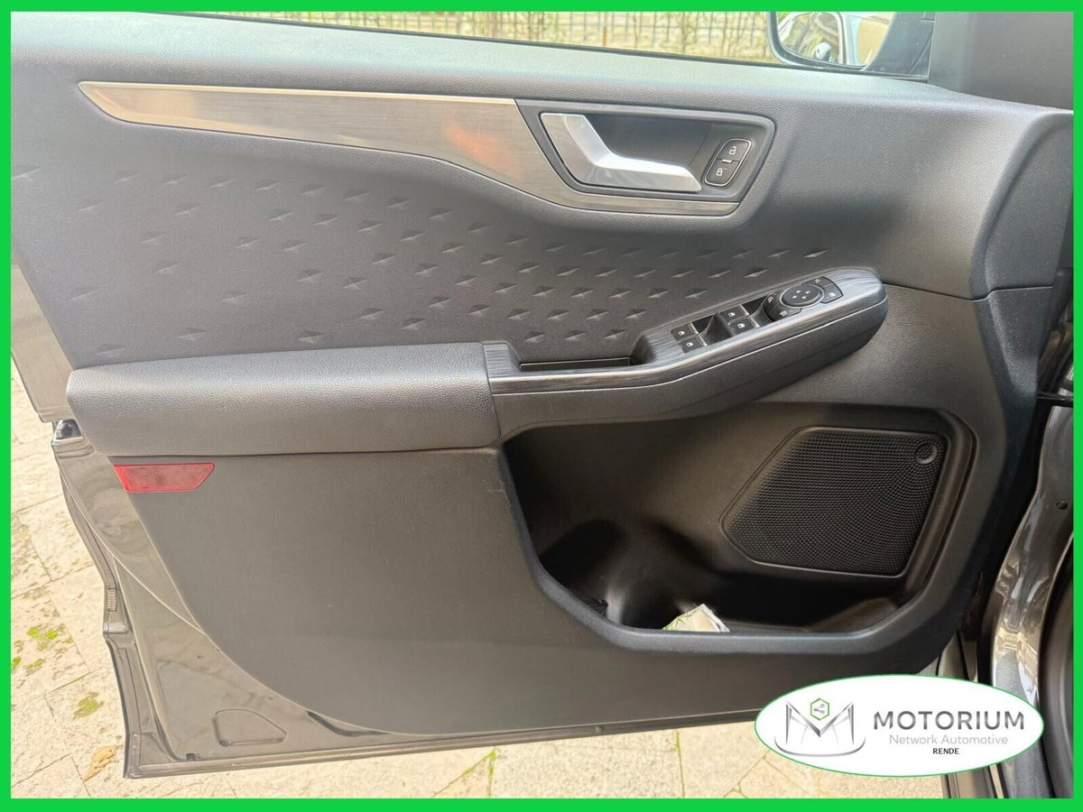 Ford Kuga 1.5 EcoBlue 120 CV 2WD Titanium (16)