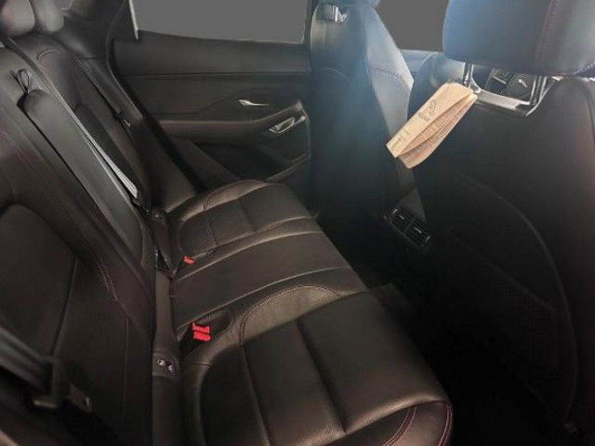Jaguar E-Pace 2.0D 150 CV AWD aut. Chequered Flag (5)