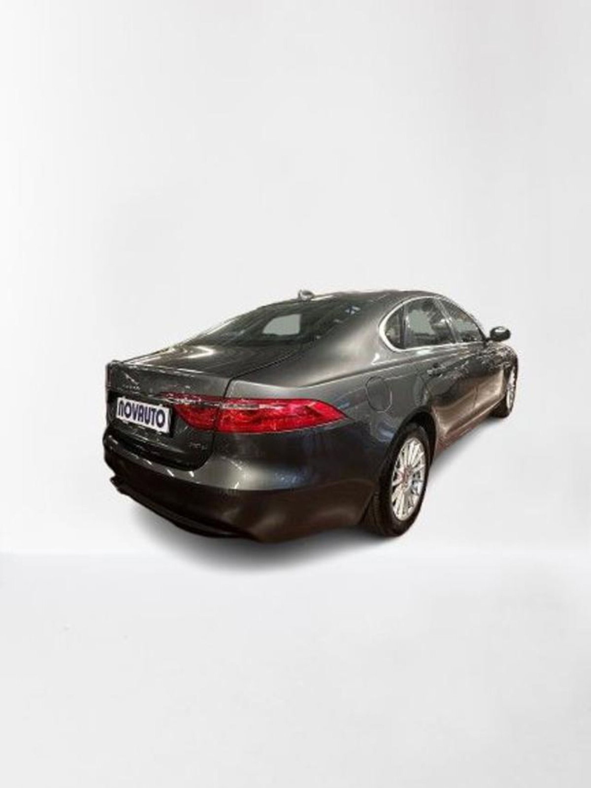 Jaguar XF 2.0 D 180 CV aut. Prestige (3)