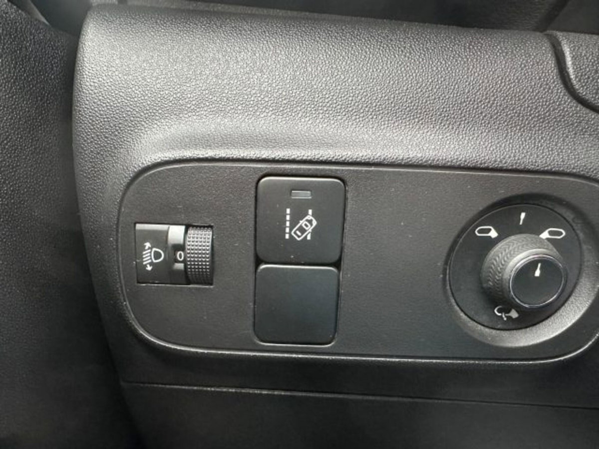 Citroen C3 PureTech 82 Feel (13)