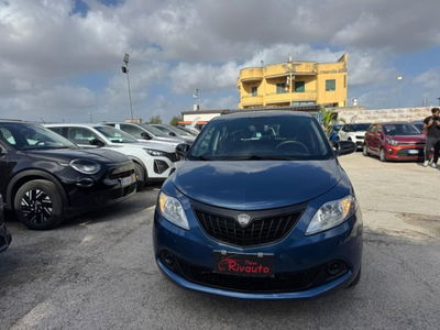 Lancia Ypsilon 1.0 FireFly 5 porte S&S Hybrid Gold Plus usata