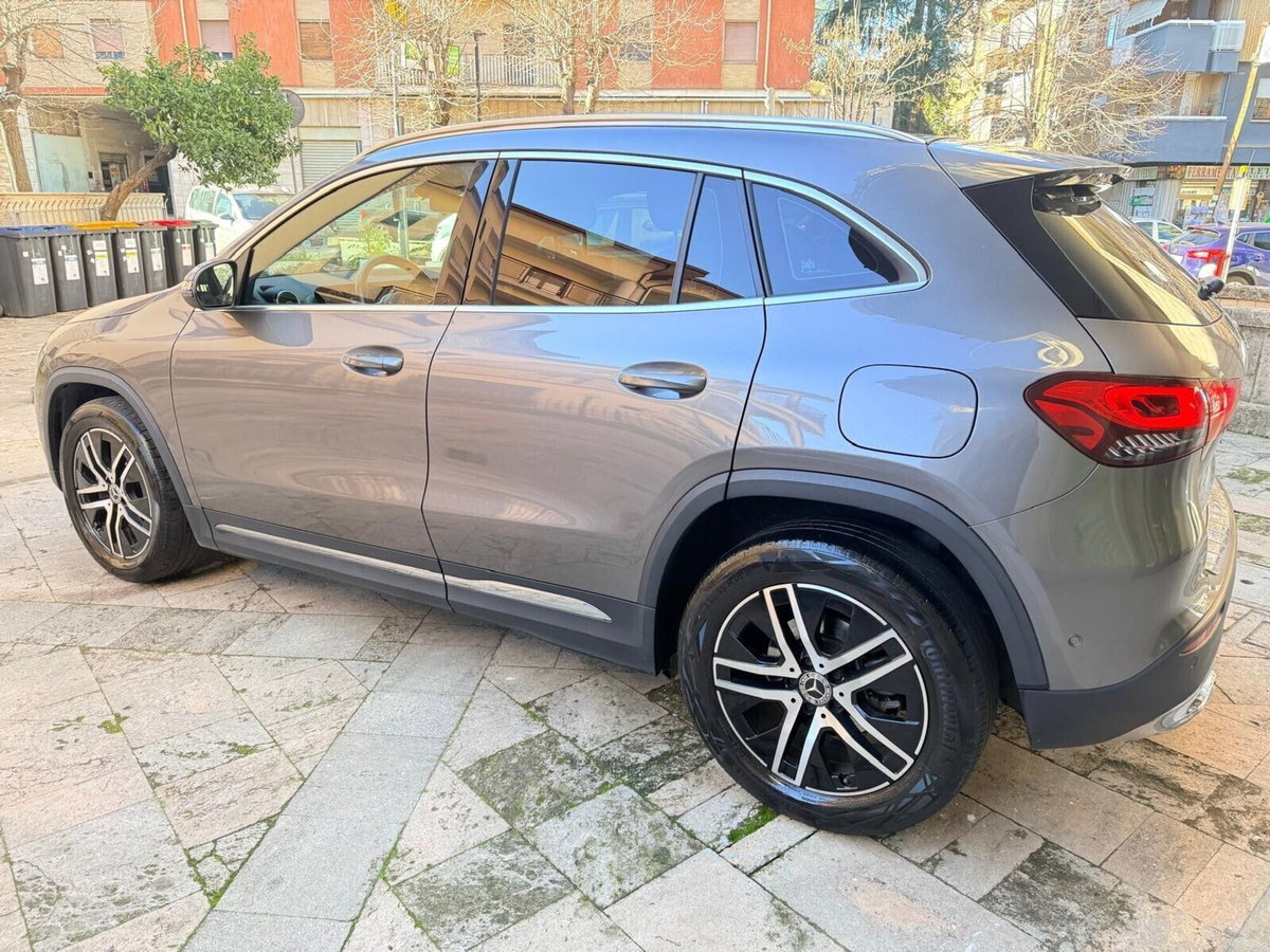 Mercedes-Benz GLA SUV 200 d Automatic Sport (2)