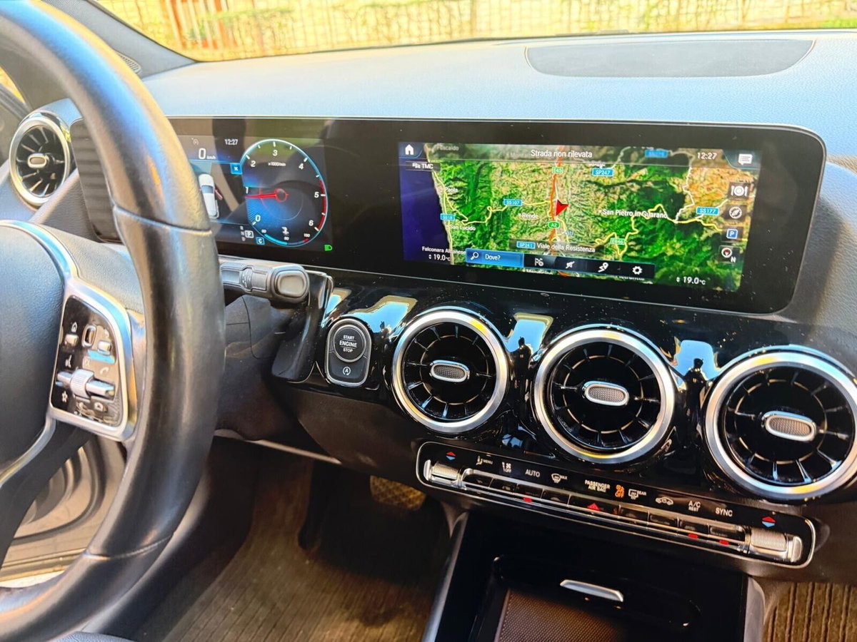 Mercedes-Benz GLA SUV 200 d Automatic Sport (20)