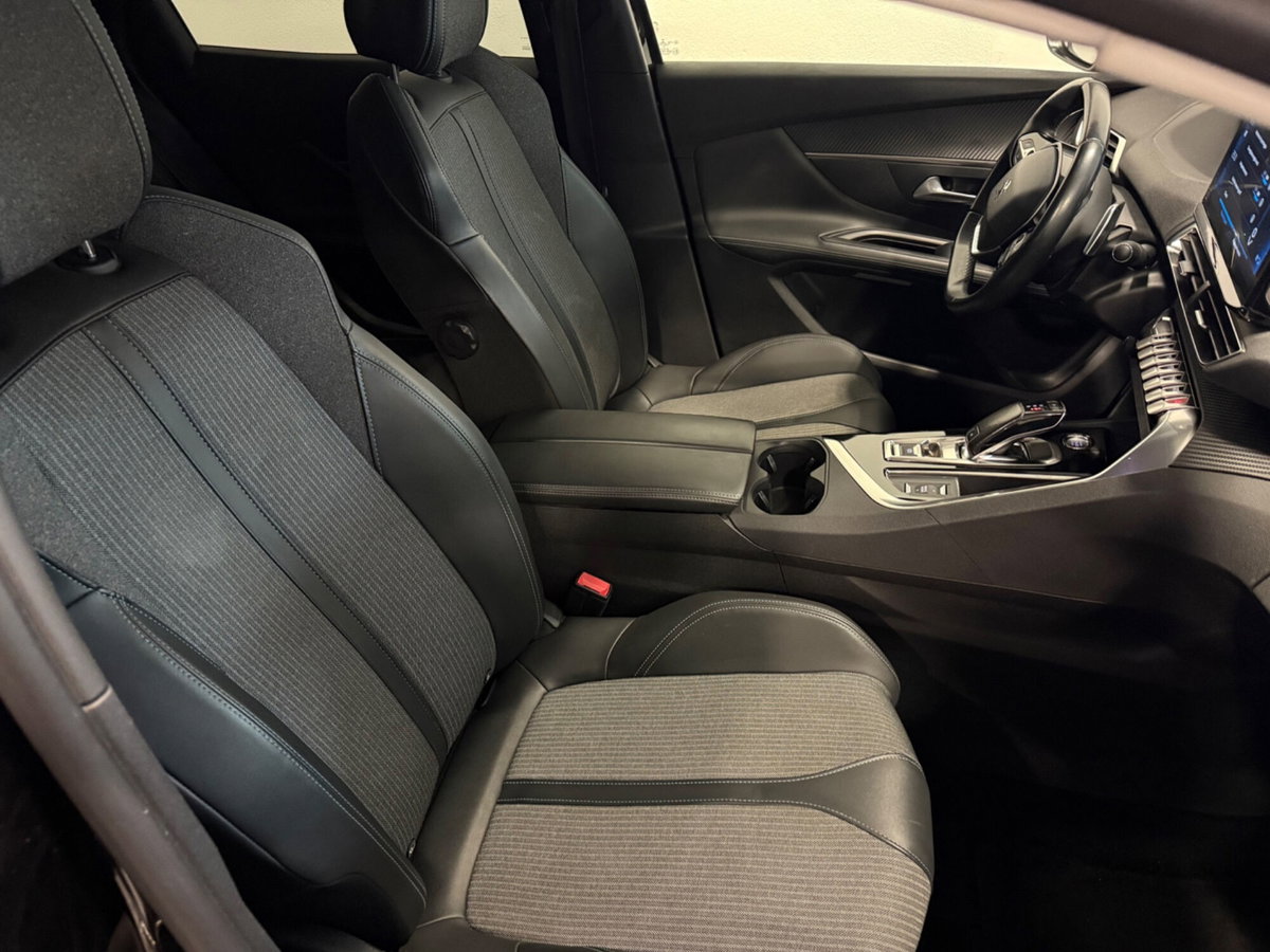 Peugeot 3008 BlueHDi 130 S&S EAT8 Allure Pack (20)
