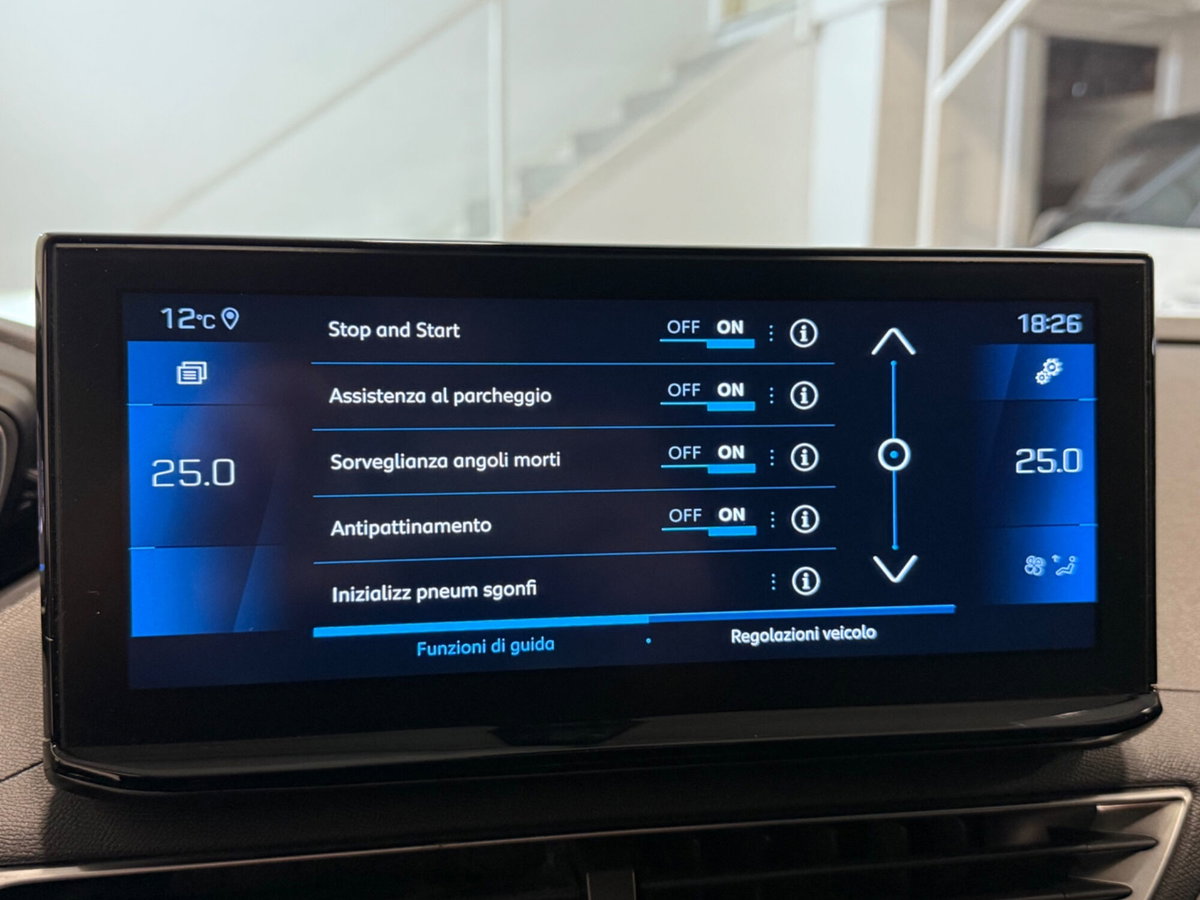 Peugeot 3008 BlueHDi 130 S&S EAT8 Allure Pack (16)