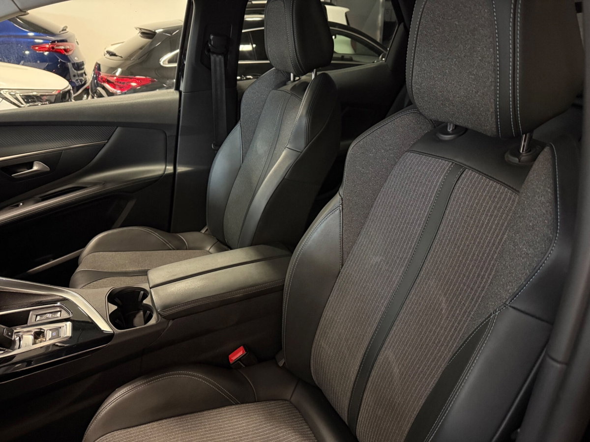 Peugeot 3008 BlueHDi 130 S&S EAT8 Allure Pack (11)