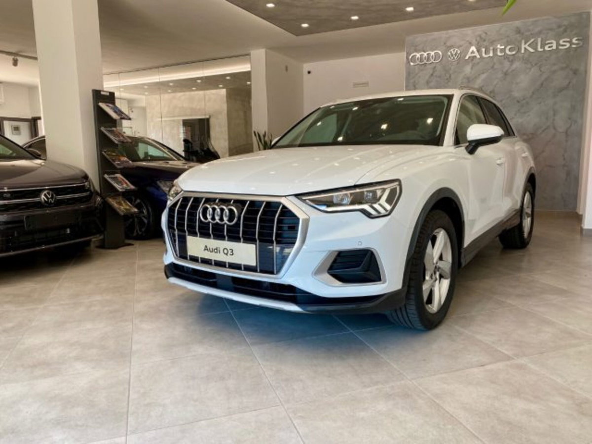 Audi Q3 35 TDI quattro S tronic Business Advanced