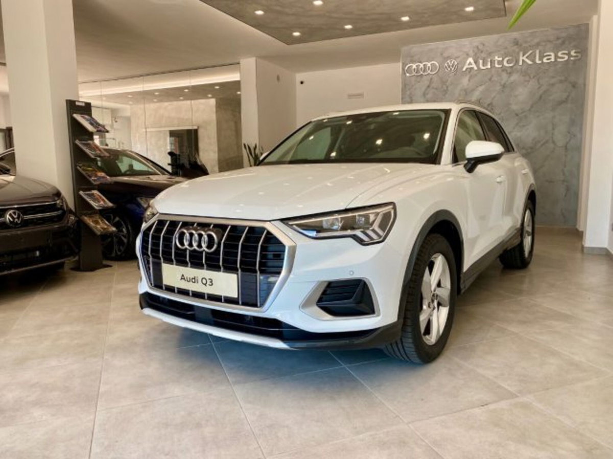 Audi Q3 35 TDI quattro S tronic Business Advanced (10)