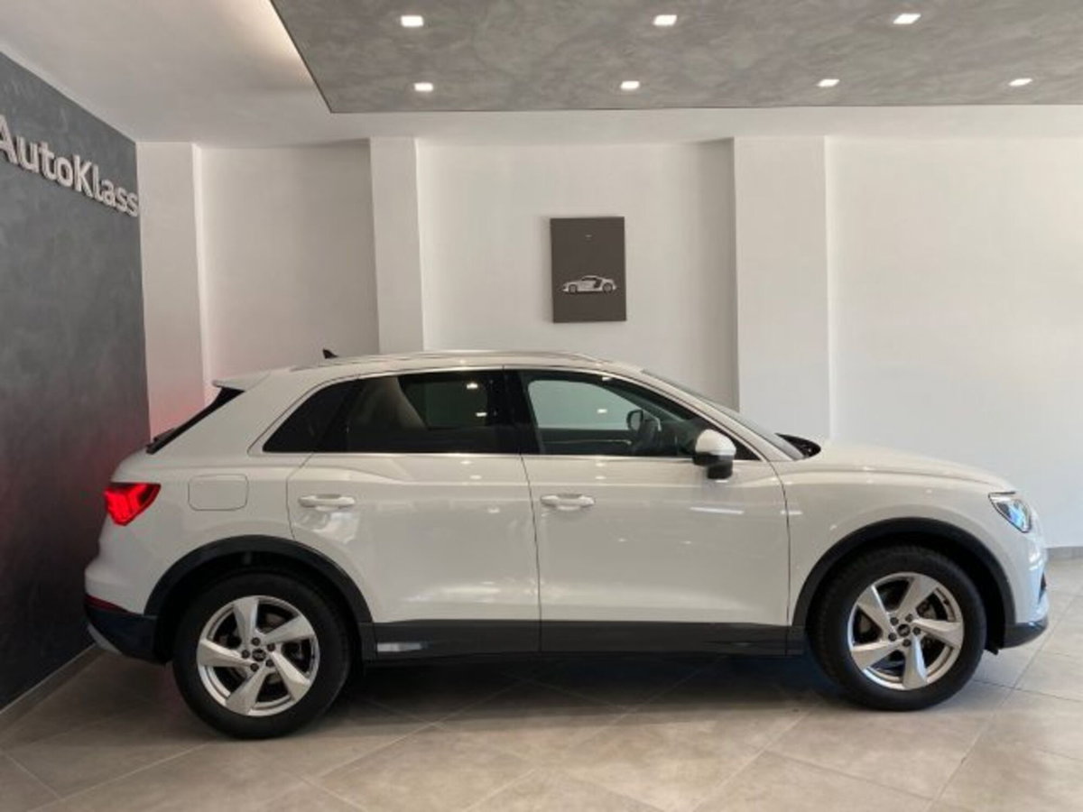 Audi Q3 35 TDI quattro S tronic Business Advanced (3)