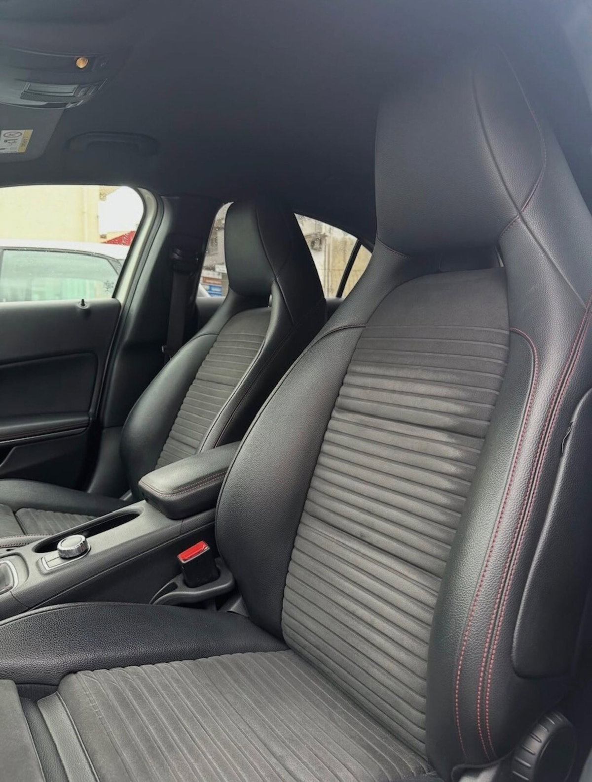 Mercedes-Benz Classe A 180 d Premium (7)