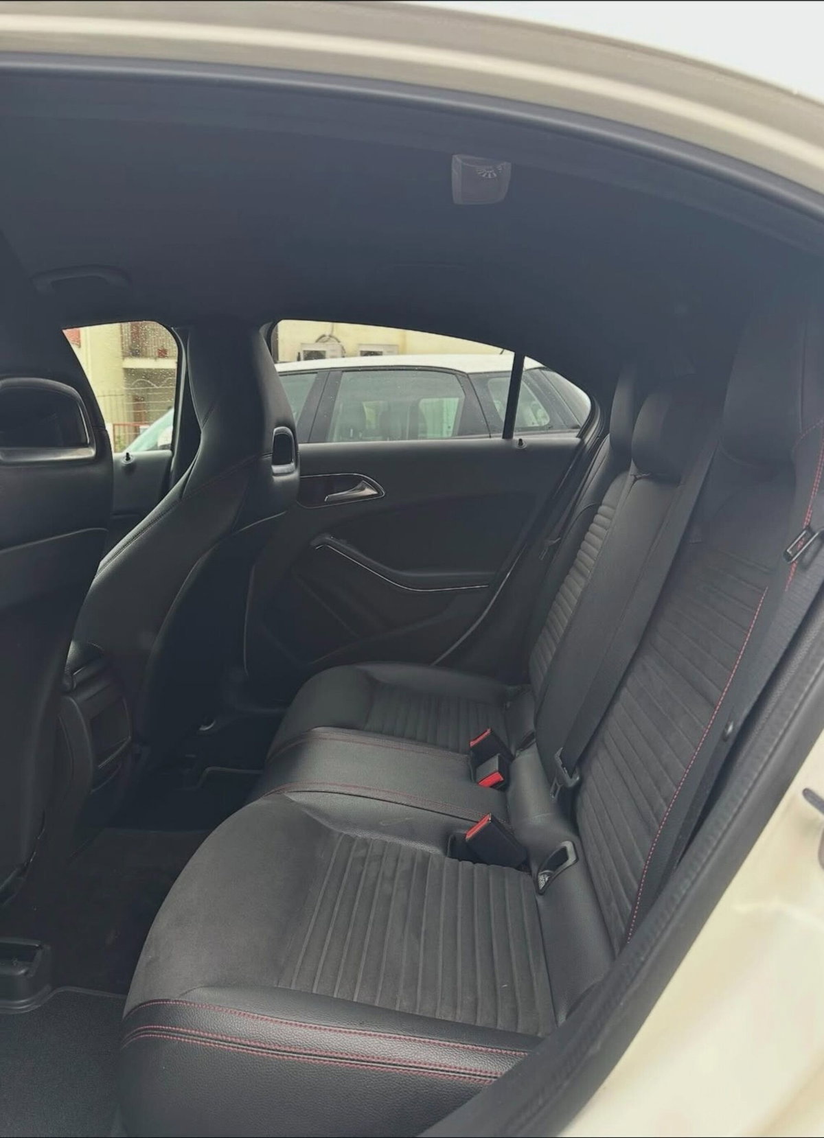 Mercedes-Benz Classe A 180 d Premium (8)