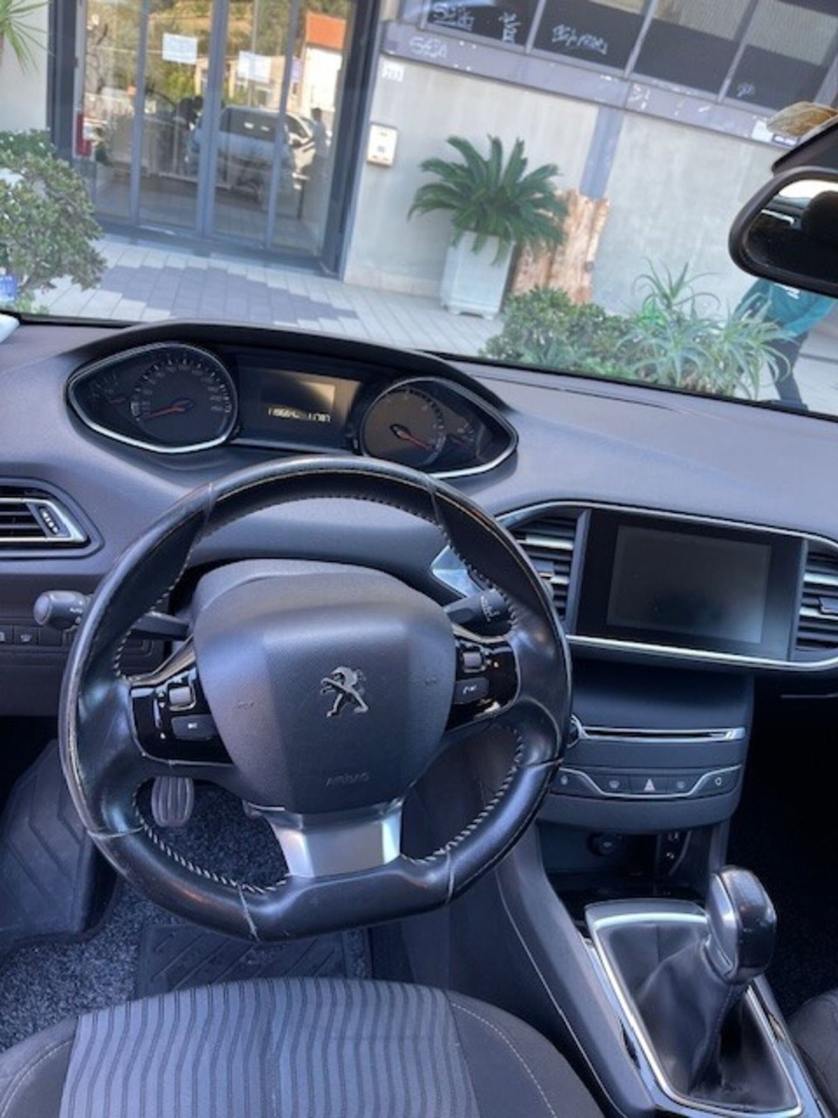 Peugeot 308 BlueHDi 100 S&S Business (10)