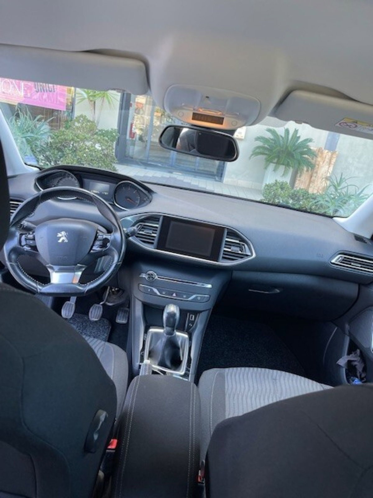 Peugeot 308 BlueHDi 100 S&S Business (13)