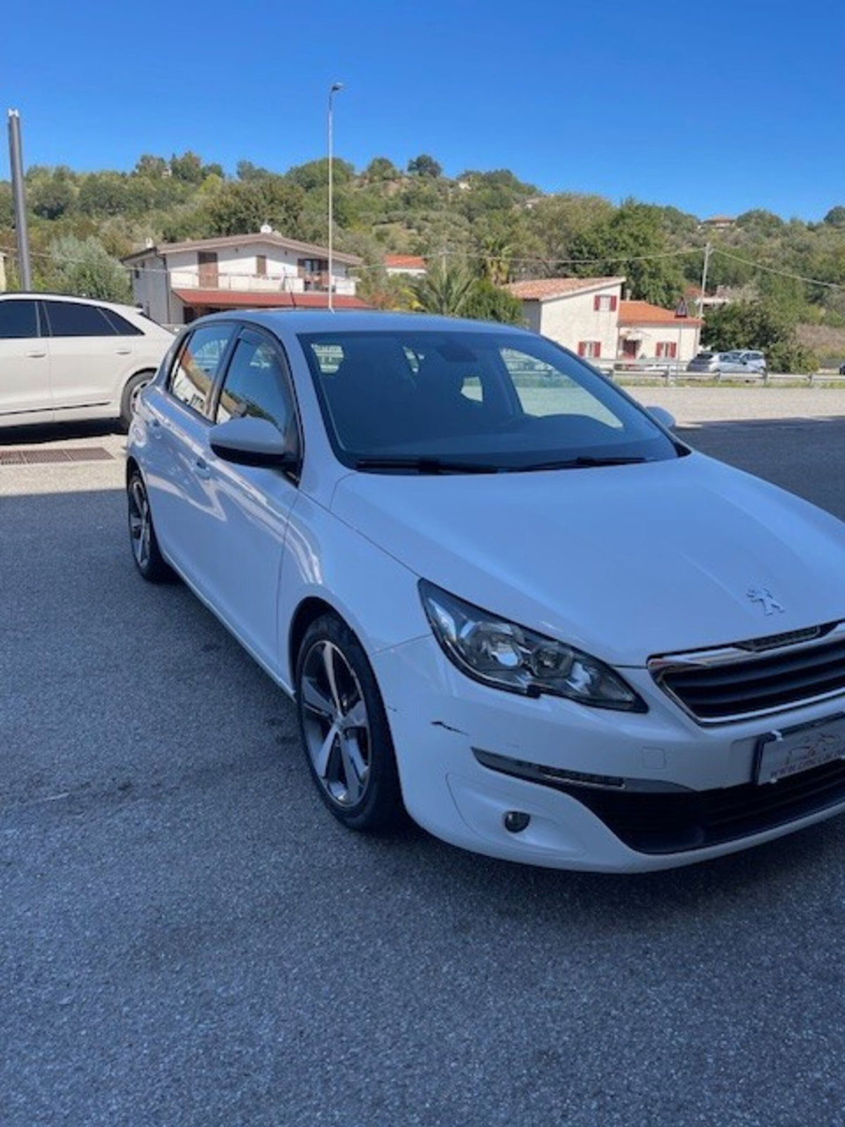 Peugeot 308 BlueHDi 100 S&S Business (3)