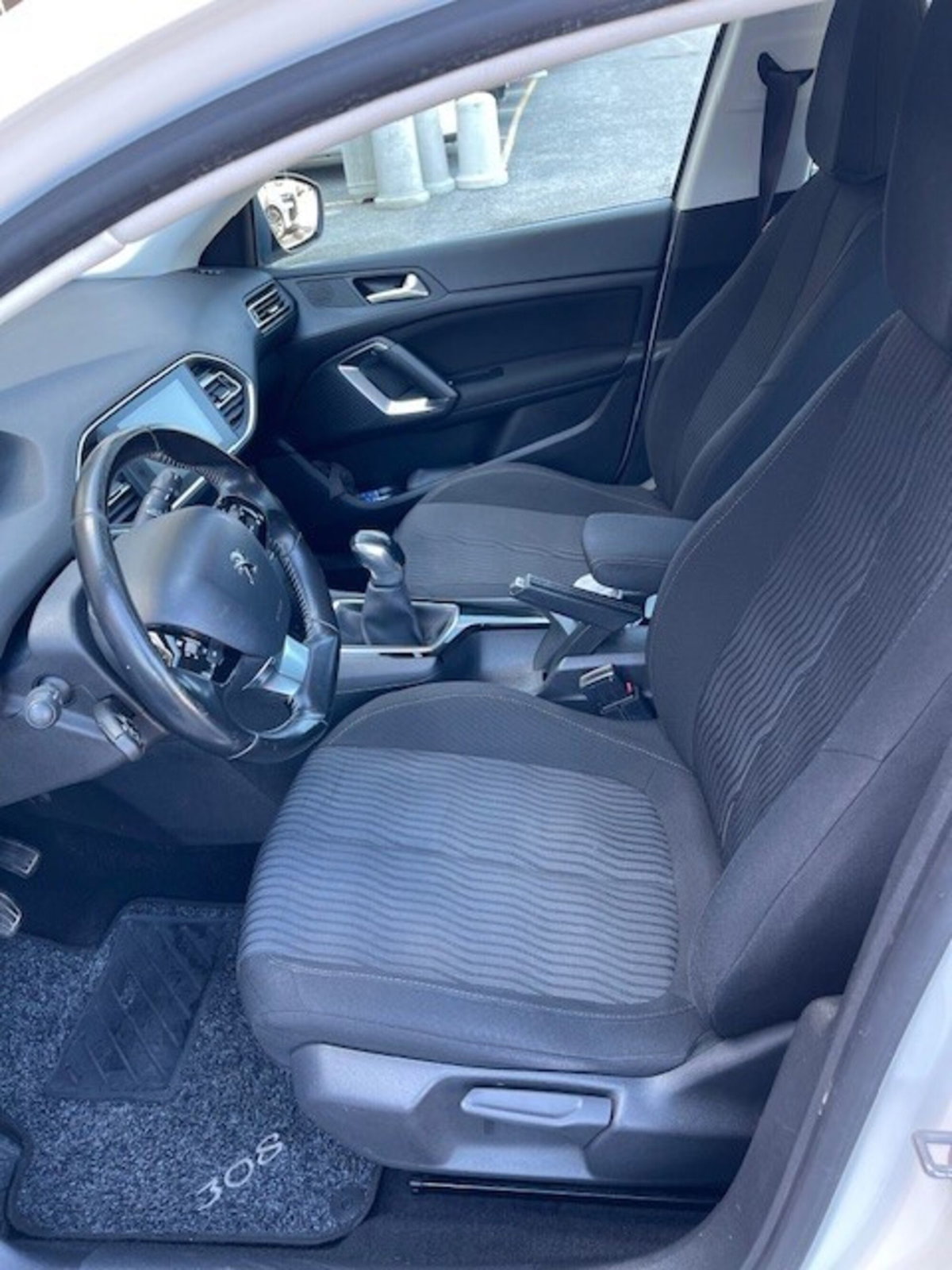 Peugeot 308 BlueHDi 100 S&S Business (9)