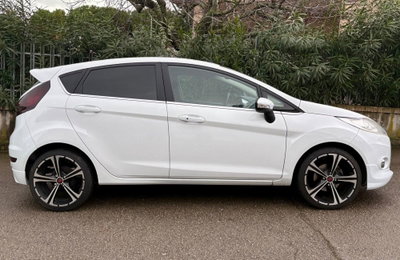 Ford Fiesta 1.6 TDCi 95 CV 5p. Titanium (3)