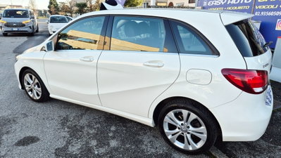 Mercedes-Benz Classe B 180 d Sport (2)