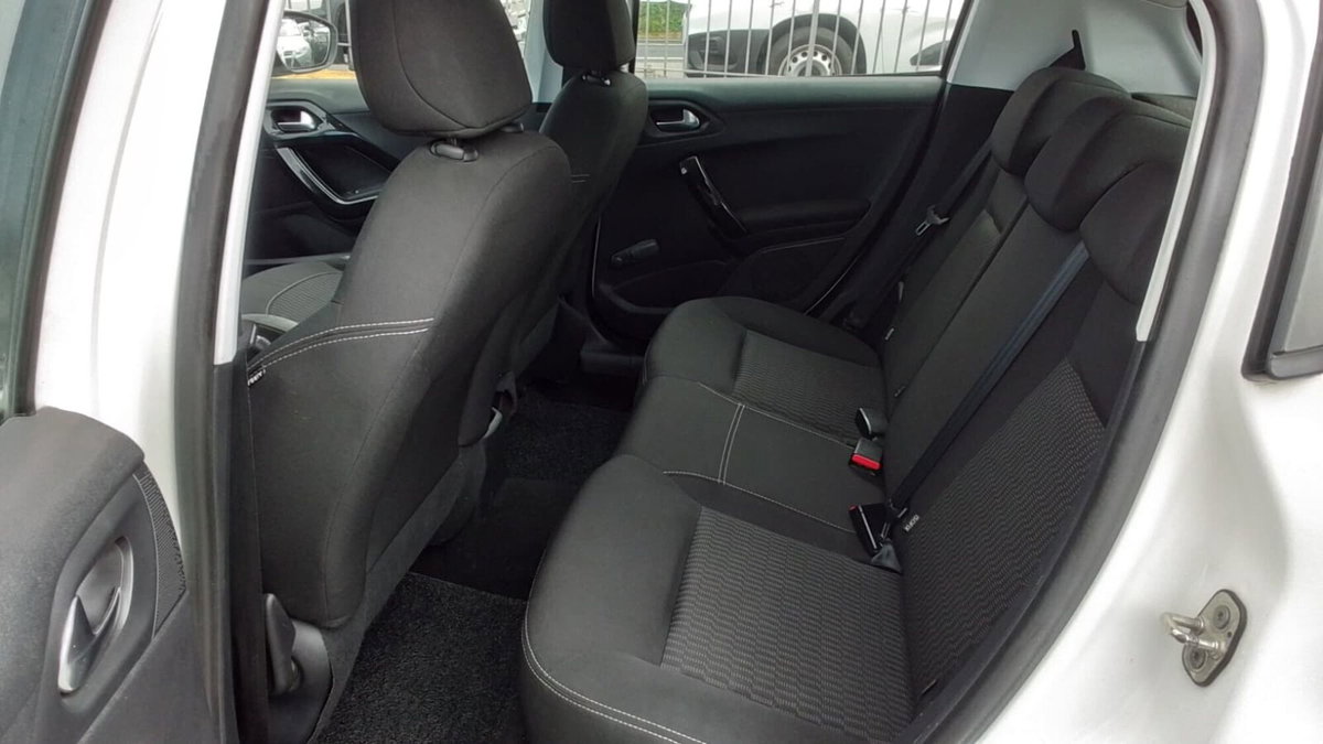 Peugeot 208 82 5 porte Active (5)