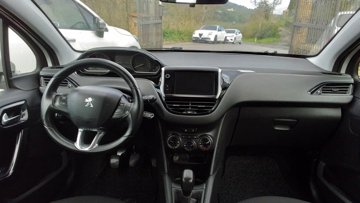 Peugeot 208 82 5 porte Active (8)
