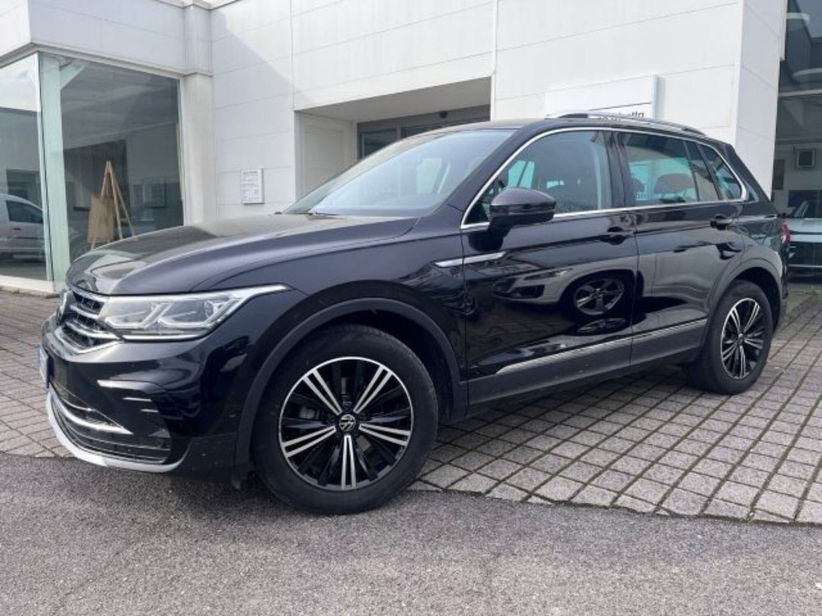 Volkswagen Tiguan 1.5 TSI 150 CV DSG ACT R-Line (4)