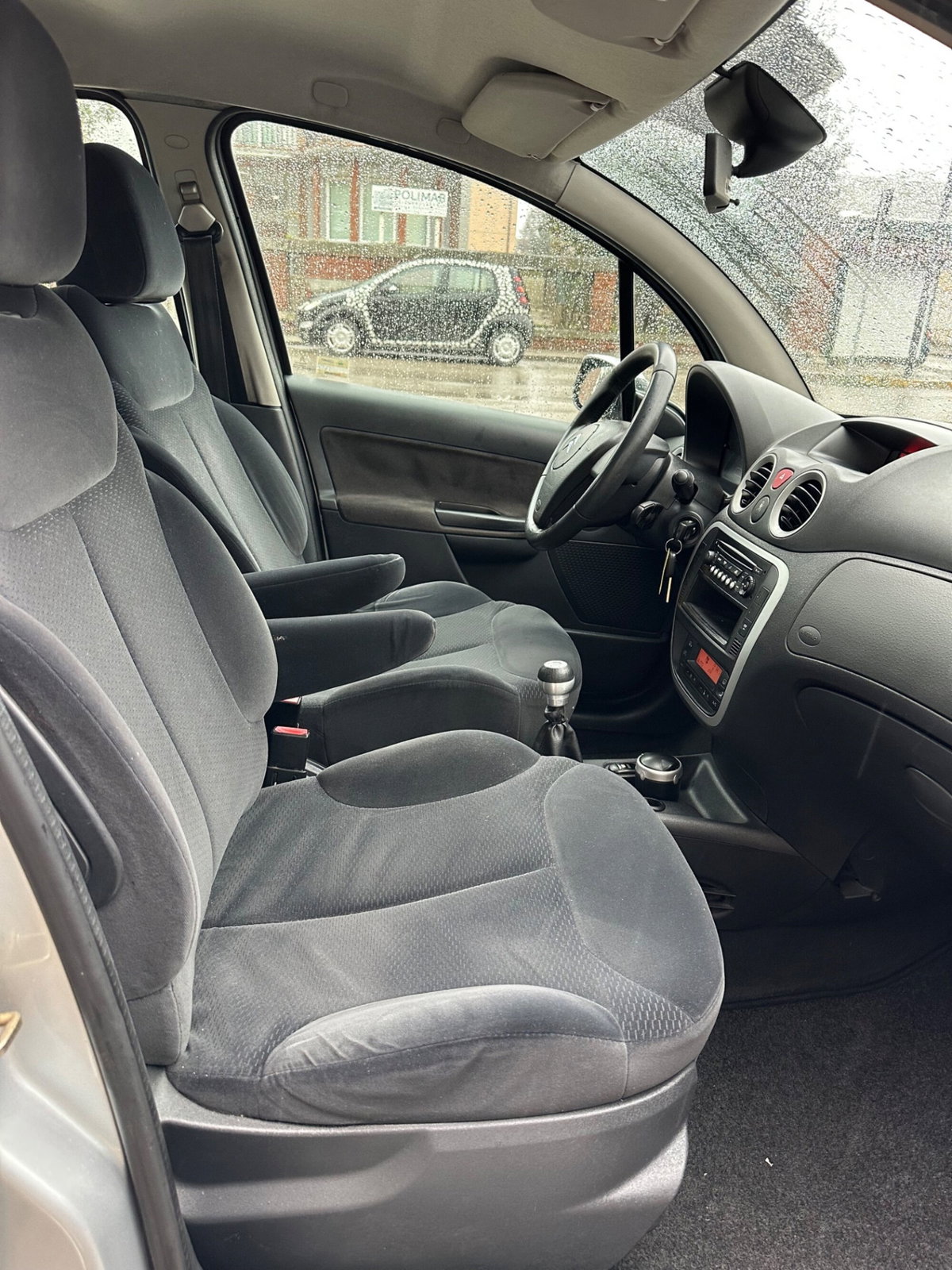 Citroen C3 1.6 HDi 110CV FAP airdream Exclusive (14)