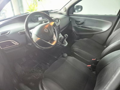 Lancia Ypsilon 1.2 69 CV 5 porte Mya (4)