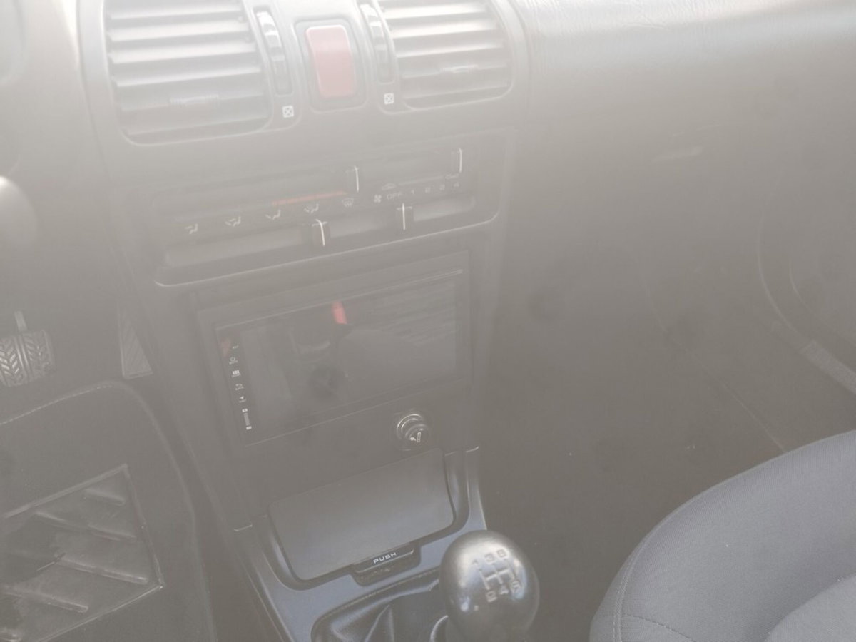 Mazda MX-3 1.8i V6 24V cat (10)