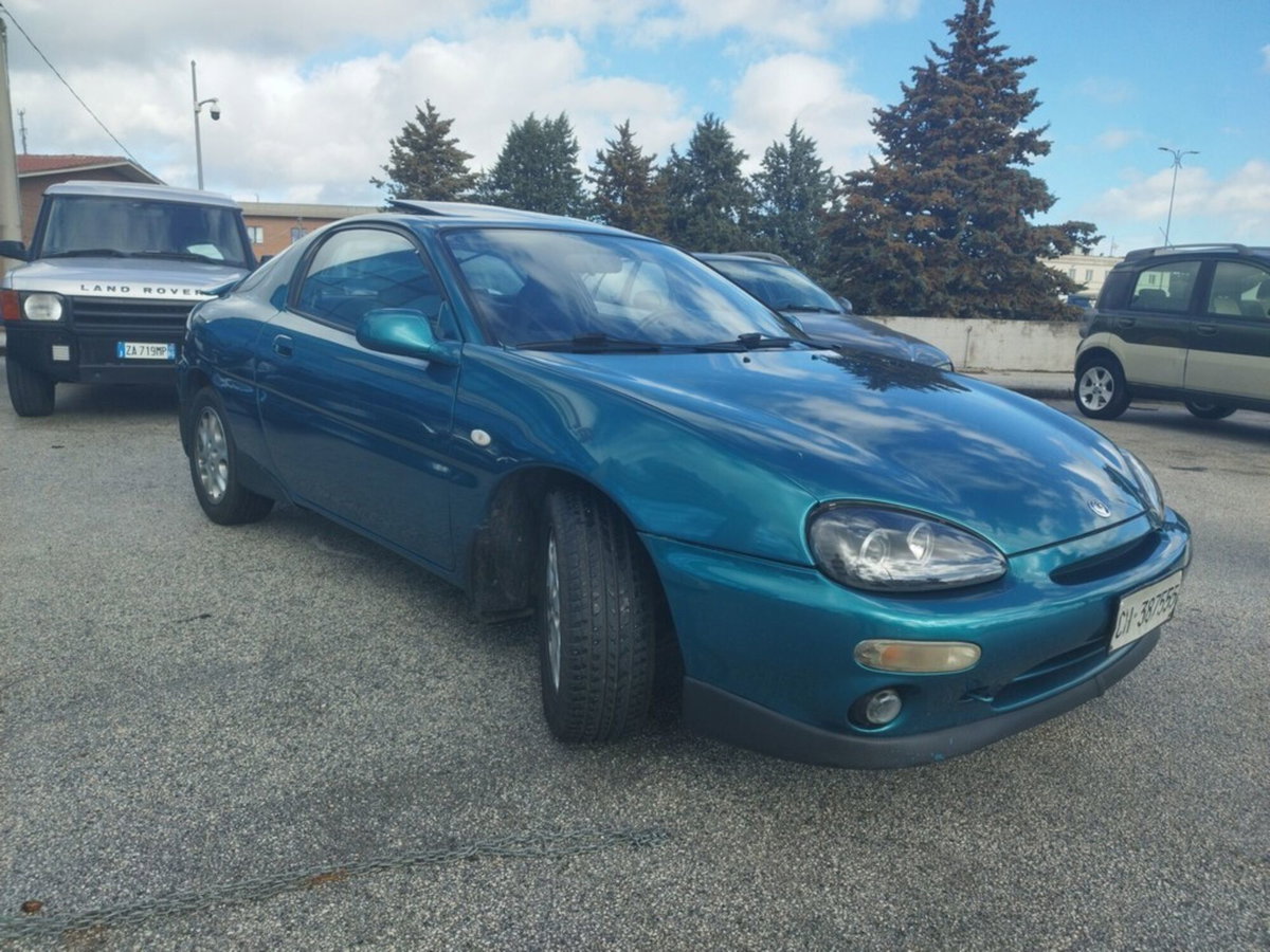 Mazda MX-3 1.8i V6 24V cat (2)