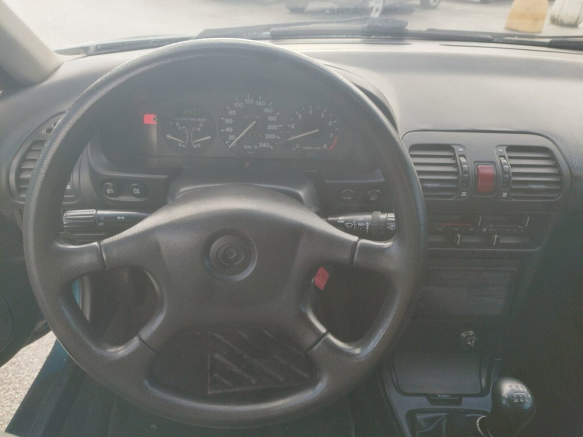 Mazda MX-3 1.8i V6 24V cat (8)