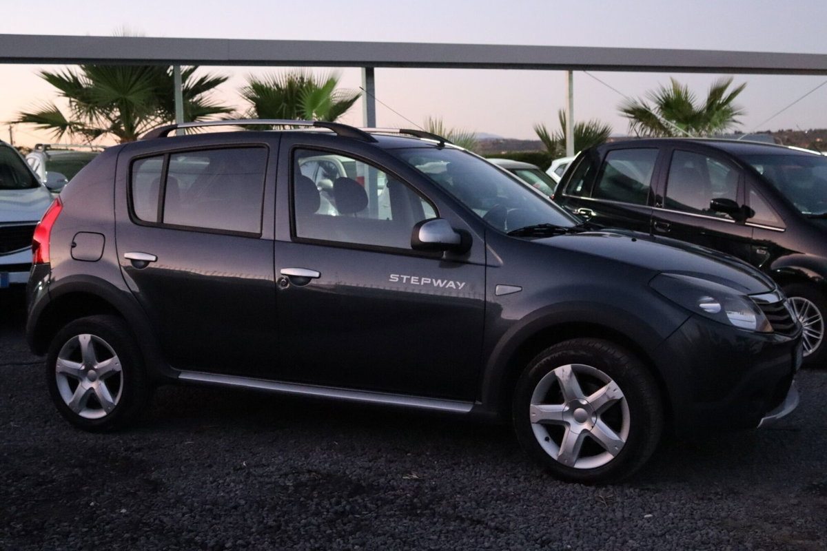 Dacia Sandero Stepway 1.5 dCi 70CV (5)