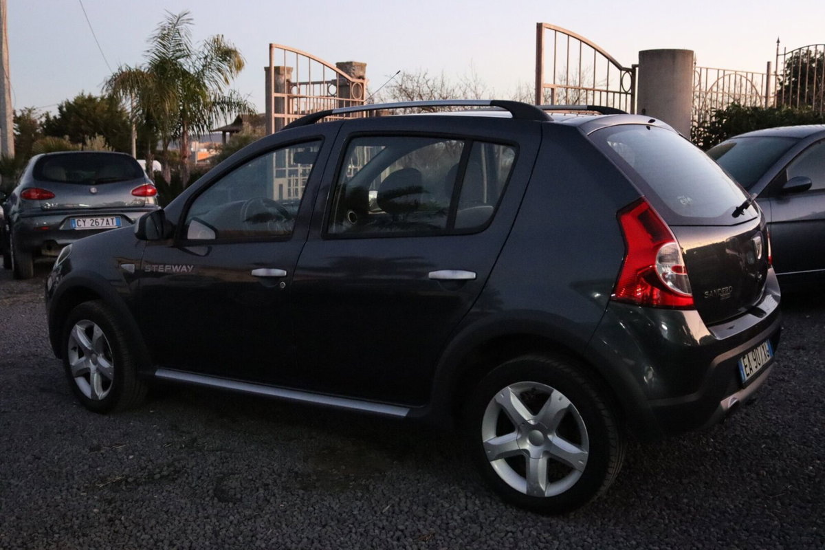 Dacia Sandero Stepway 1.5 dCi 70CV (7)