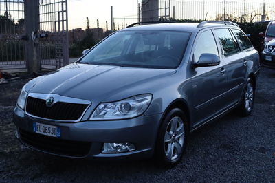 Skoda Octavia Station Wagon 1.6 TDI CR F.AP. DSG Wagon Elegance usata