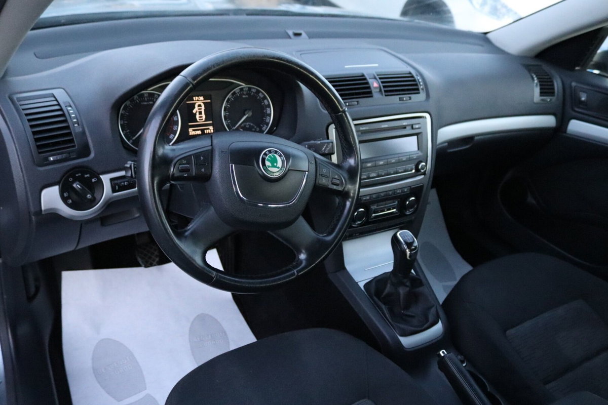 Skoda Octavia Station Wagon 1.6 TDI CR F.AP. DSG Wagon Elegance (13)