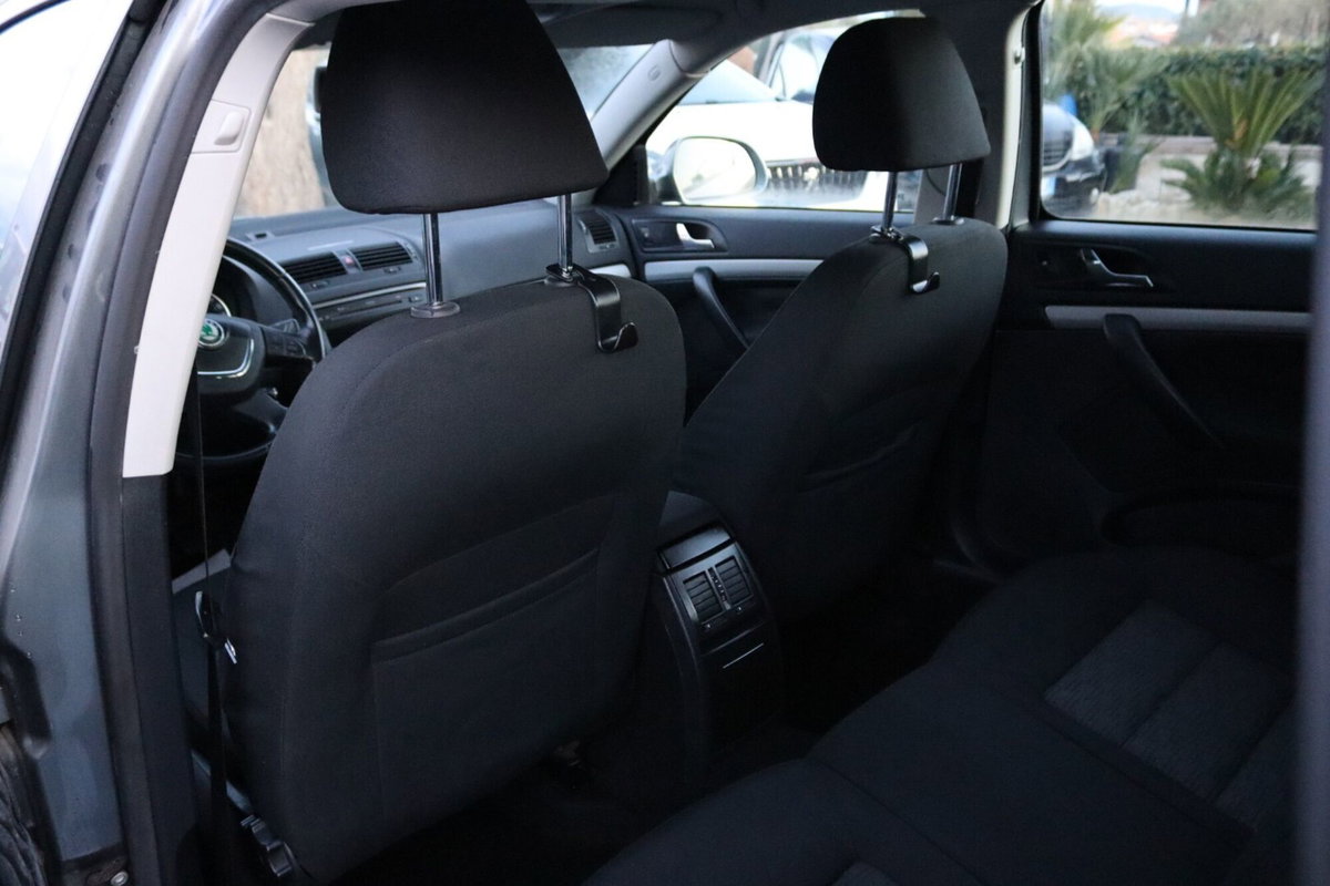 Skoda Octavia Station Wagon 1.6 TDI CR F.AP. DSG Wagon Elegance (15)