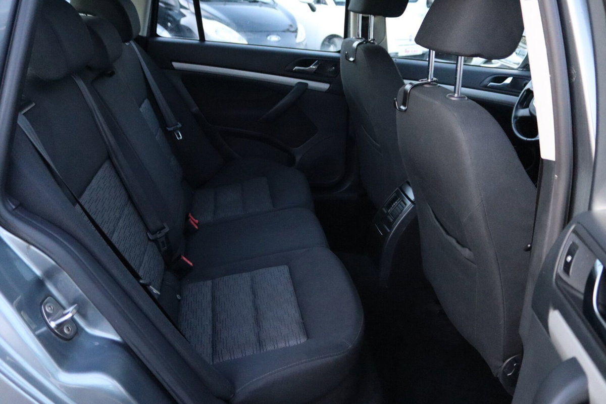 Skoda Octavia Station Wagon 1.6 TDI CR F.AP. DSG Wagon Elegance (19)
