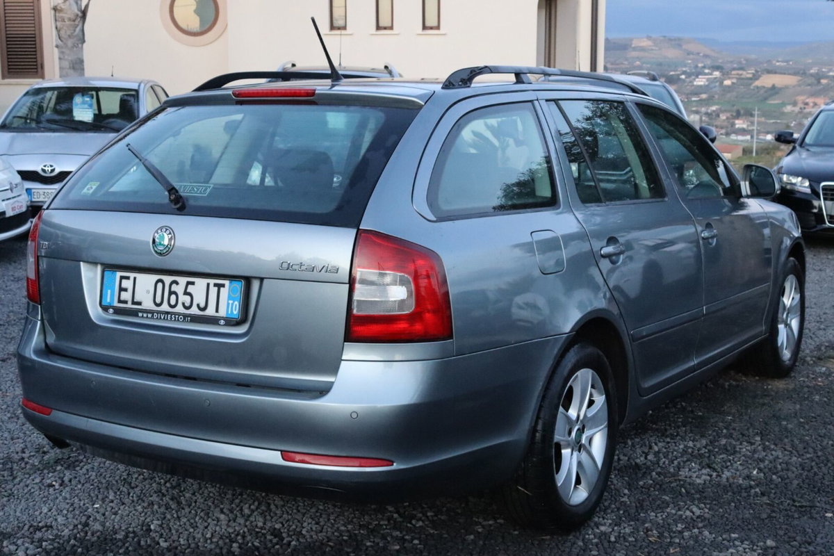 Skoda Octavia Station Wagon 1.6 TDI CR F.AP. DSG Wagon Elegance (6)