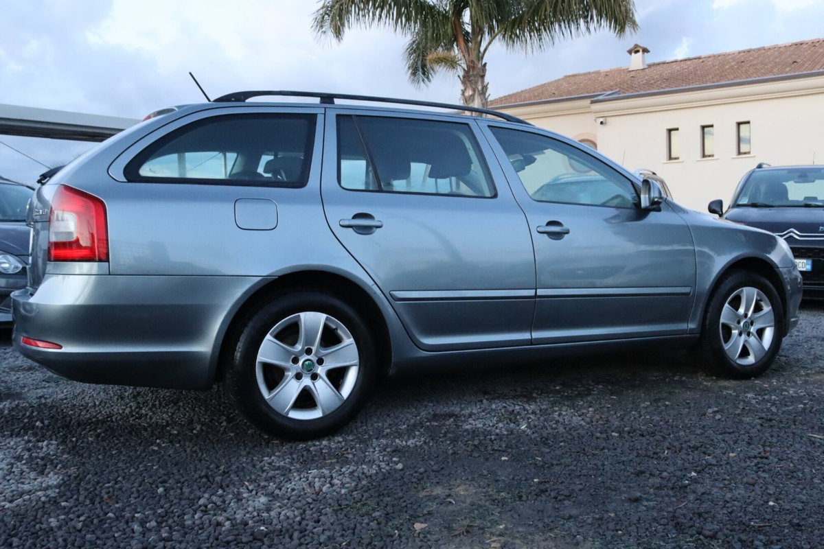 Skoda Octavia Station Wagon 1.6 TDI CR F.AP. DSG Wagon Elegance (7)