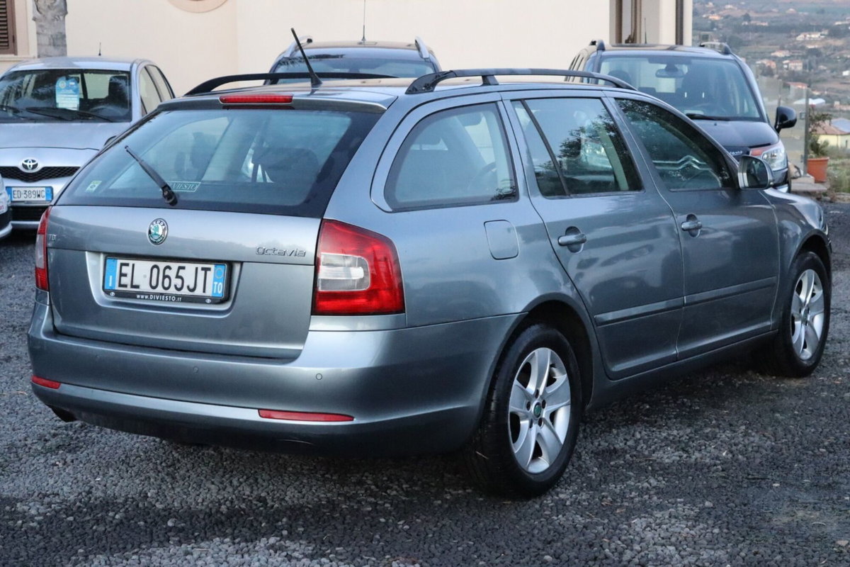 Skoda Octavia Station Wagon 1.6 TDI CR F.AP. DSG Wagon Elegance (8)