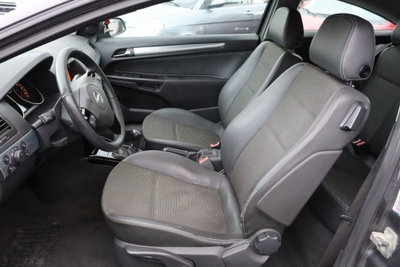 Opel Astra GTC 1.7 CDTI 110CV 3 porte Cosmo (10)