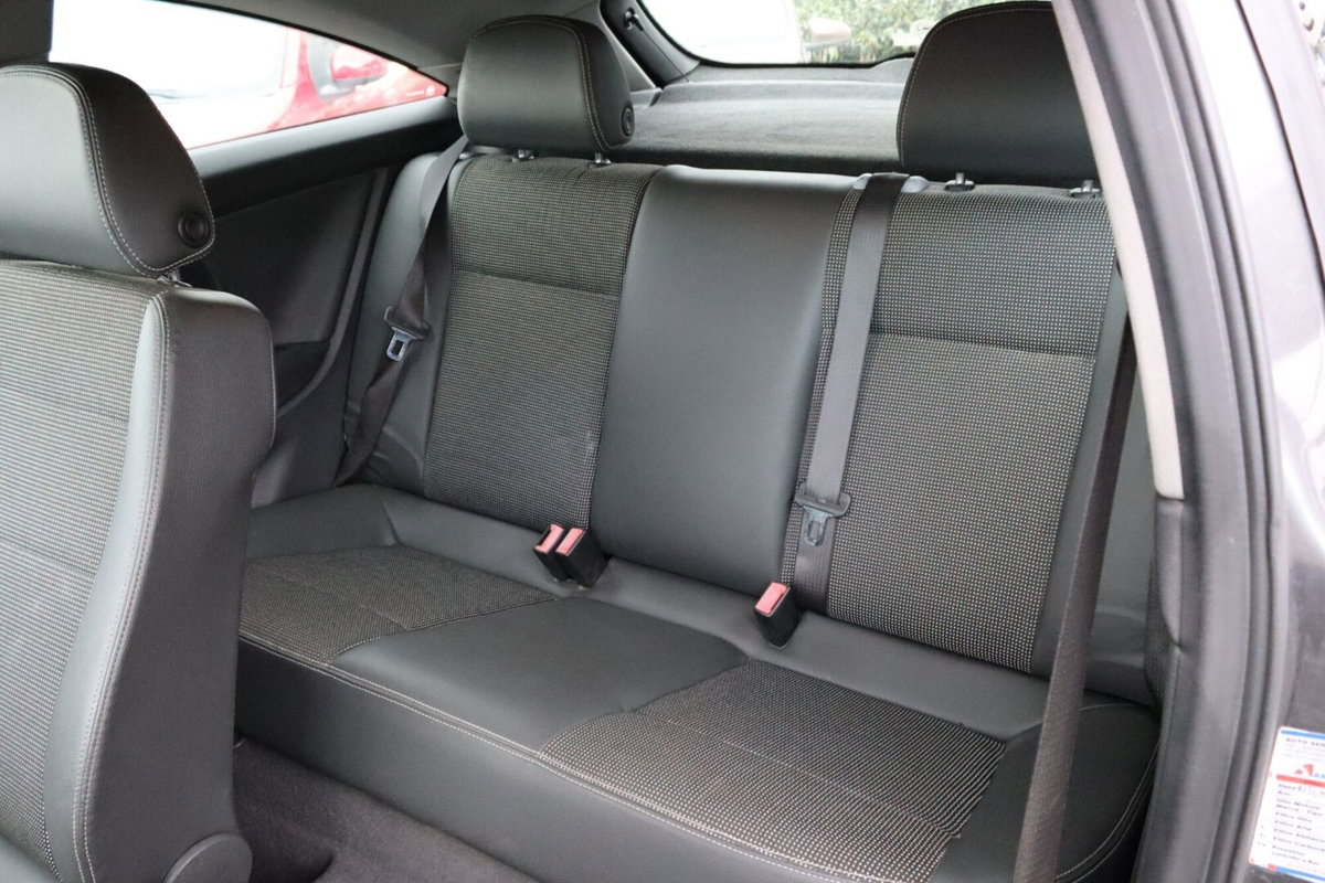 Opel Astra GTC 1.7 CDTI 110CV 3 porte Cosmo (11)